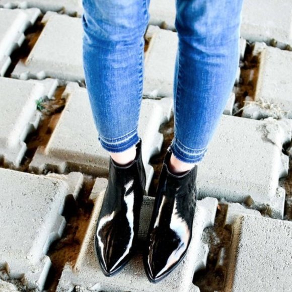 Marc Fisher Shoes - Marc Fisher Patent Leather Pointed Chelsea Boot